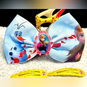 2/12 Hair bundle -Disney Frozen- Olaf and Elsa with yellow  clip bonus